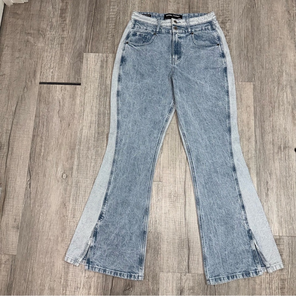 Social Tourist W28R  Two-Tone Ultra High Rise Flare Jeans Contrast Wash Denim - Picture 3 of 14